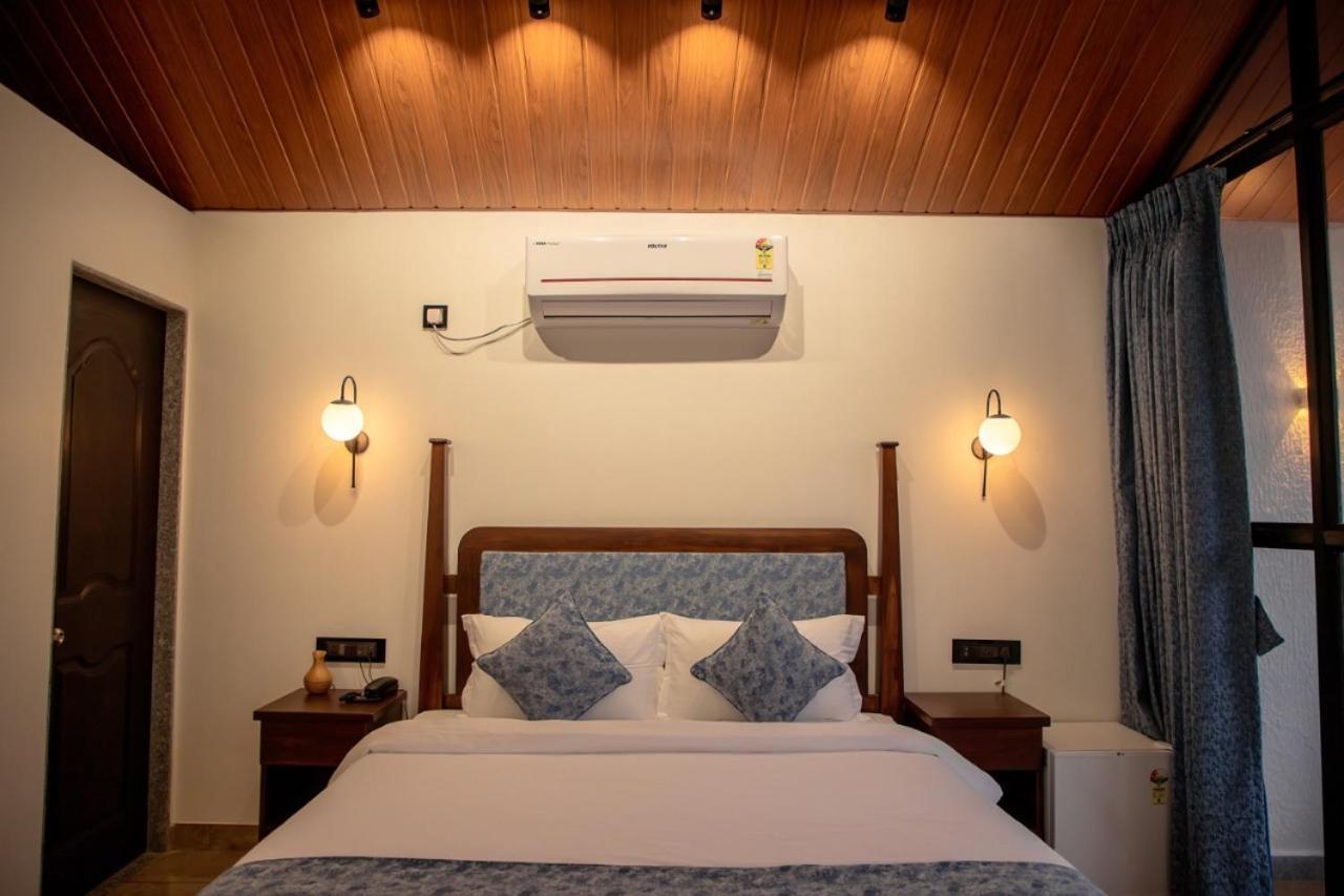 White Sand Beach Resort Kondivali Exteriör bild
